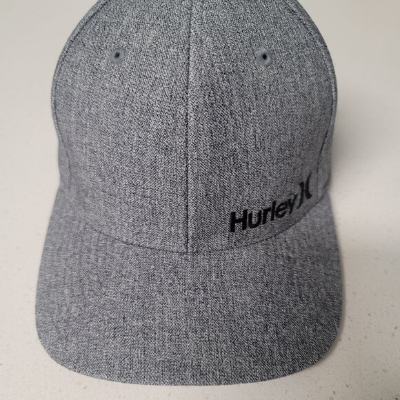 Hurley Flexfit Hat Gray Black Script Logo Pre-Owned Excellent Size Small/Medium - Picture 1 of 6
